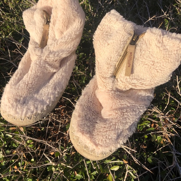 magellan slippers
